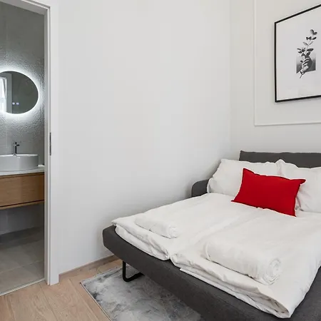 D20 - Gozsdu Garden - Location By Bqa Apartment *