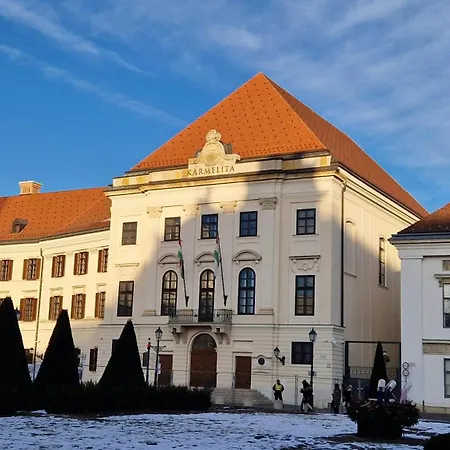 D20 - Gozsdu Garden - Location By Bqa Apartmán *