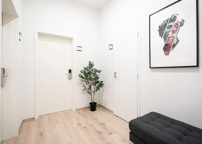 D20 - Gozsdu Garden - Location By Bqa * Budapesta