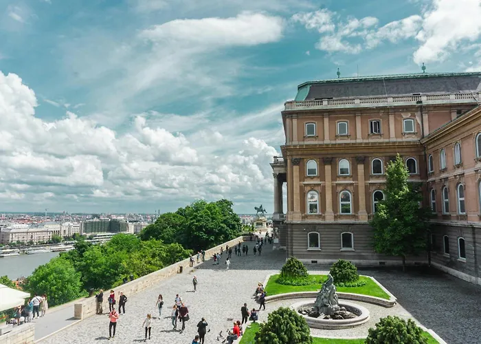 D20 - Gozsdu Garden - Location By Bqa Apartament