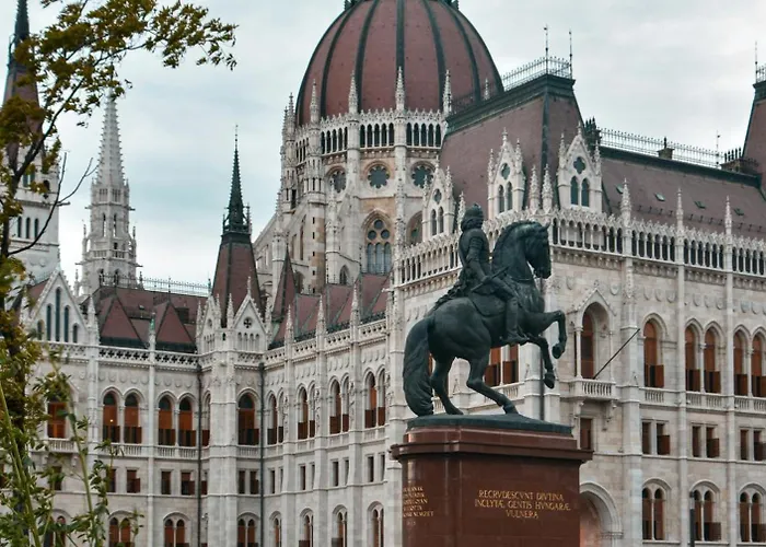 D20 - Gozsdu Garden - Location By Bqa Apartament