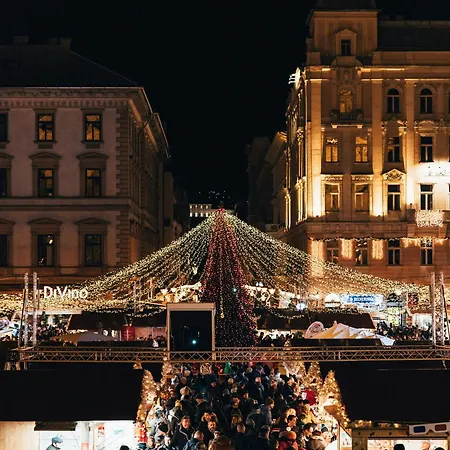 D20 - Gozsdu Garden - Location By Bqa Апартаменты *